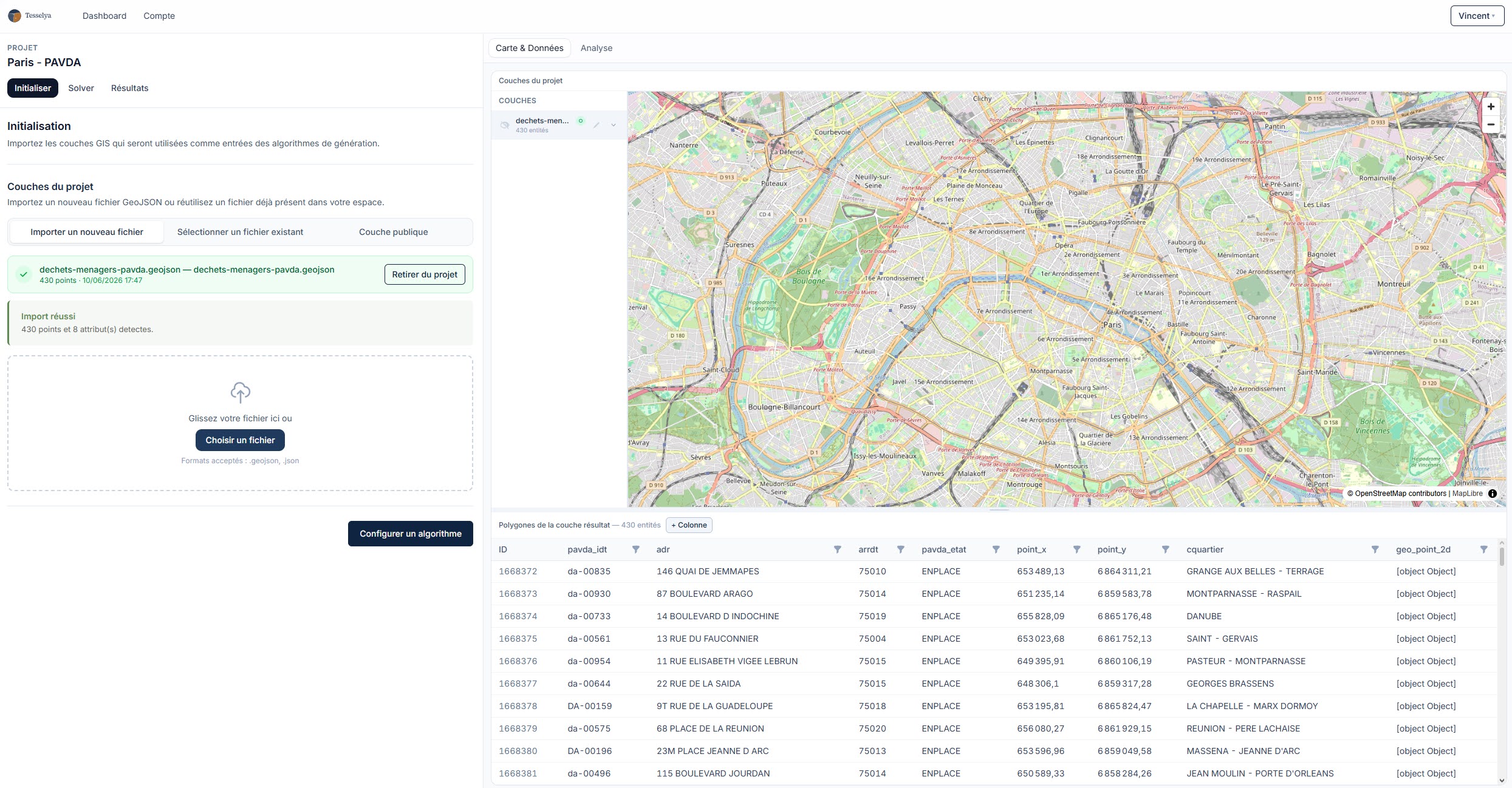 Interface « projet » à l'ouverture — carte vierge à droite, panneau des couches à gauche.