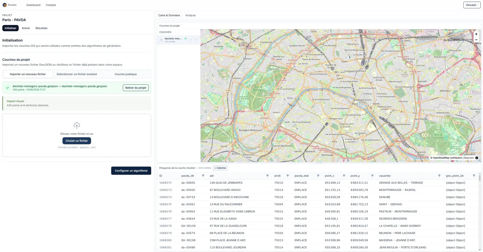 Interface « projet » à l'ouverture — carte vierge à droite, panneau des couches à gauche.